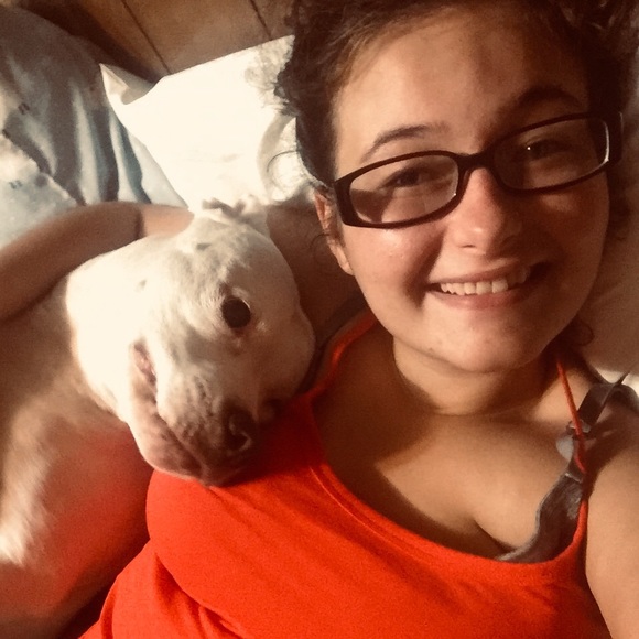 Meet your Posher, Brianna - Picture 1 of 5